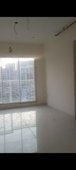Room in 2 BHK Apartment at Sayba Heritage, Kurla East – for Rent