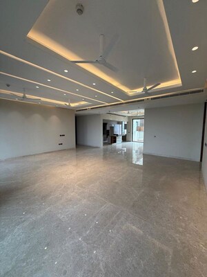 Room in 4 BHK Apartment at Gulshan Dynasty, Sector 144 – for Rent