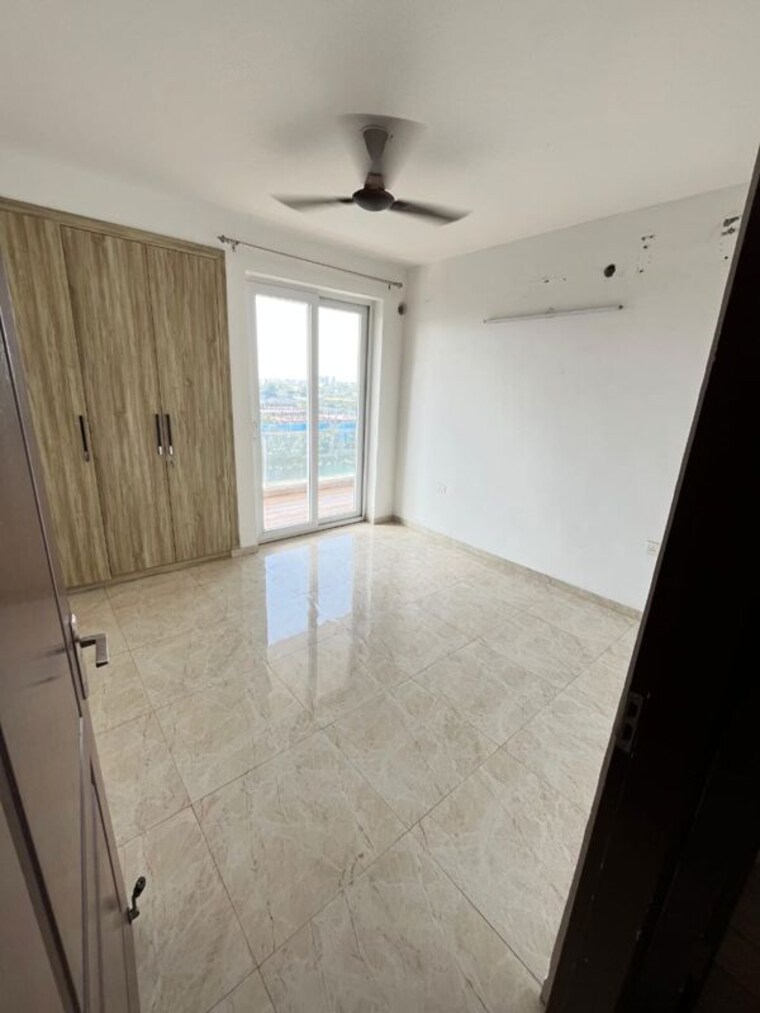 Room, omaxe-royal-residency-faridabad 3 Bedroom 1930 Sq.Ft. Apartment In Sector 79 Faridabad 9469194