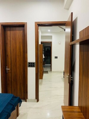 Room in 2 BHK Builder Floor at Sector 43 – for Rent