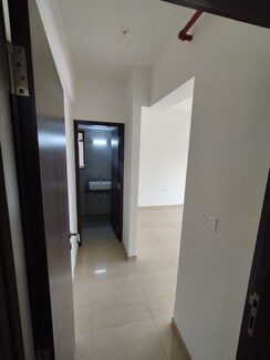 2.5 BHK + Extra Room Apartment For Rent in Chandak 34 Park Estate