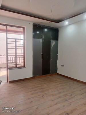 Room in 2 BHK Builder Floor at Sharma Homes 1, Sector 37 – for Rent