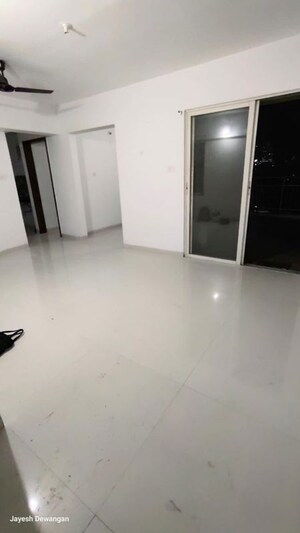 Room in 2 BHK Apartment at Sankla Sommet, Bhugaon – for Rent