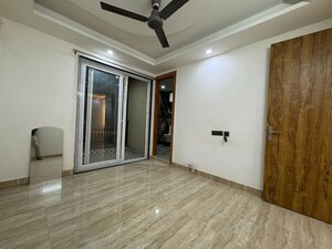 Room in 2 BHK Apartment at Chattarpur – for Rent