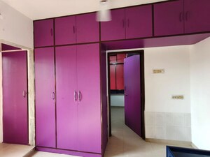 Room in 2 BHK Apartment at Raj Rajkamal, Santacruz West – for Rent