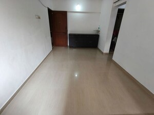 Room in 2 BHK Apartment at Raj Rajkamal, Santacruz West – for Rent