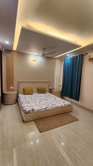 Bedroom in 5 BHK Builder Floor at Sector 41 – for Sale