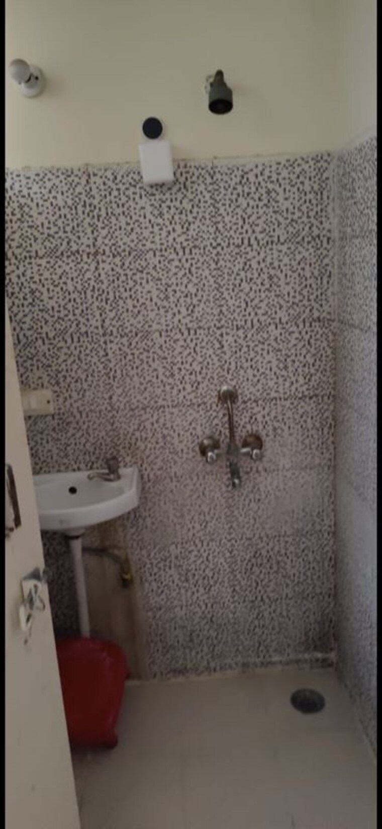 Bathroom, breez-global-heights 1 Bedroom 450 Sq.Ft. Apartment In Sohna Sector 33 Gurgaon 10331011