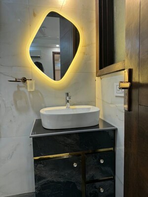 Bathroom in 6+ BHK Builder Floor at Sector 41 – for Sale