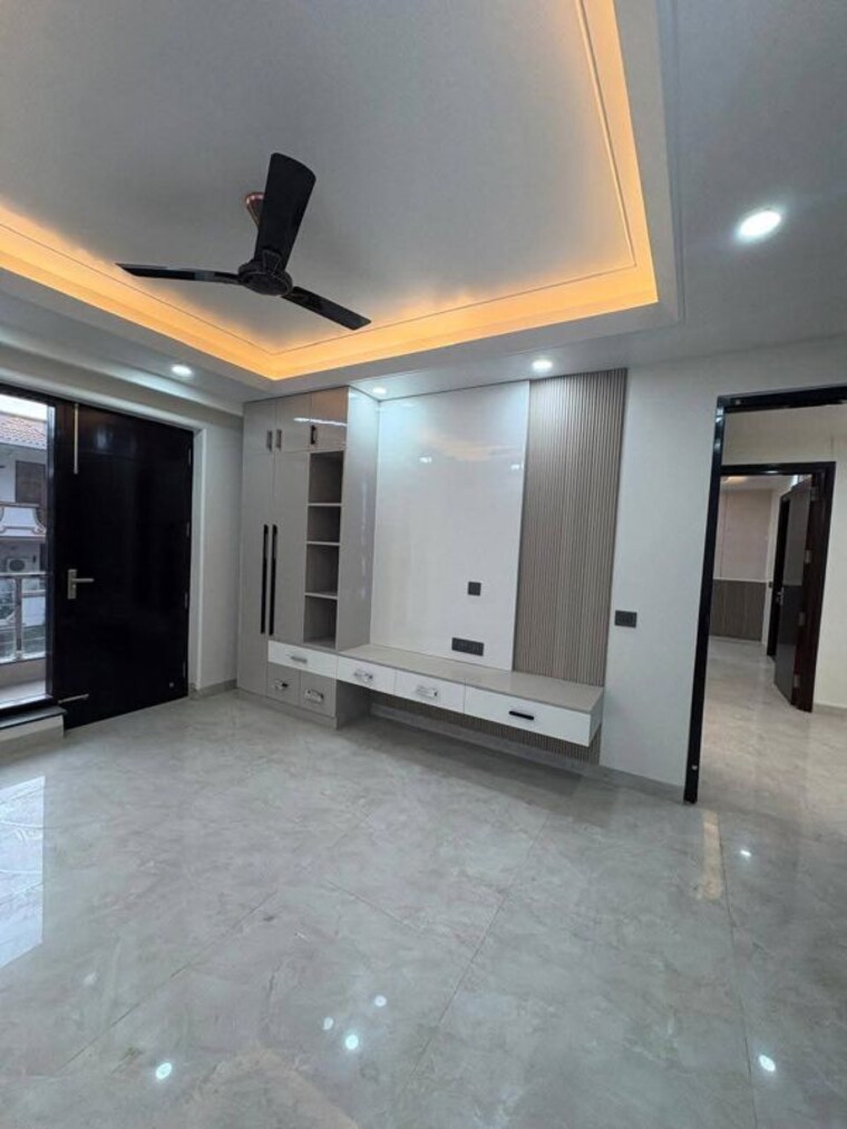Room, sector 31 3 Bedroom 1950 Sq.Ft. Builder Floor In Sector 31 Gurgaon 10331034