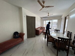 Room in 3.5 BHK Builder Floor at Smart World Gems, Sector 89 – for Rent