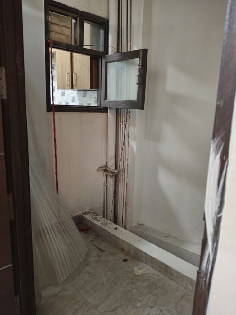 Balcony, khirki extension 1 Bedroom 500 Sq.Ft. Apartment In Khirki Extension Delhi 10331043
