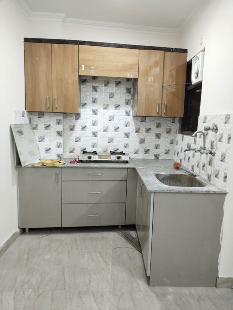 Kitchen, khirki extension 1 Bedroom 500 Sq.Ft. Apartment In Khirki Extension Delhi 10331043