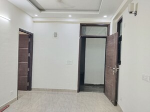 Building Lobby in 1 BHK Apartment at Khirki Extension – for Rent