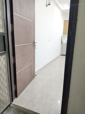 Balcony in 1 BHK Apartment at Khirki Extension – for Rent