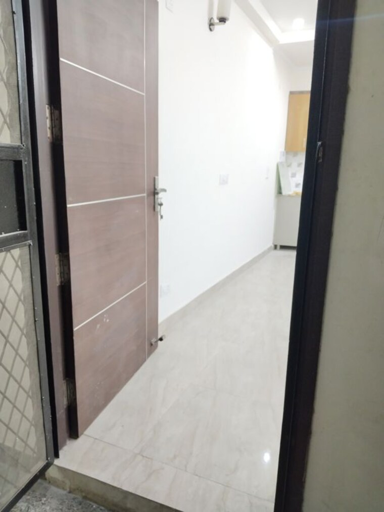 Balcony, khirki extension 1 Bedroom 500 Sq.Ft. Apartment In Khirki Extension Delhi 10331043