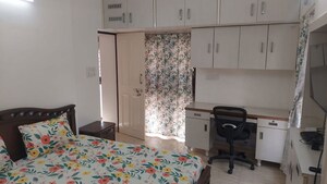 1 BHK Apartment For Rent in Vasant Enclave