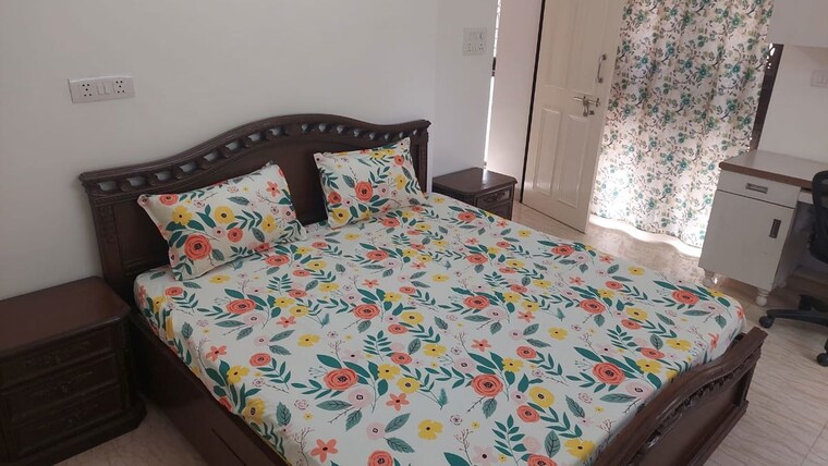 Bedroom, vasant enclave 1 Bedroom 750 Sq.Ft. Apartment In Vasant Enclave Delhi 10331052