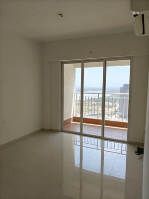2 BHK Apartment For Rent in Lodha Amara, Kolshet Road