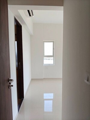 Bedroom in 2 BHK Apartment at Lodha Amara, Kolshet Road – for Rent