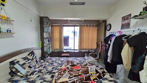 Bedroom in 2 BHK Apartment at Kotecha Apartment, Malad West – for Rent