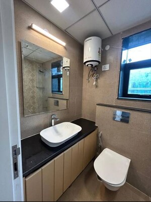 Team Area in 3 BHK Apartment at Signature Global City 63A, Sector 63a – for Sale