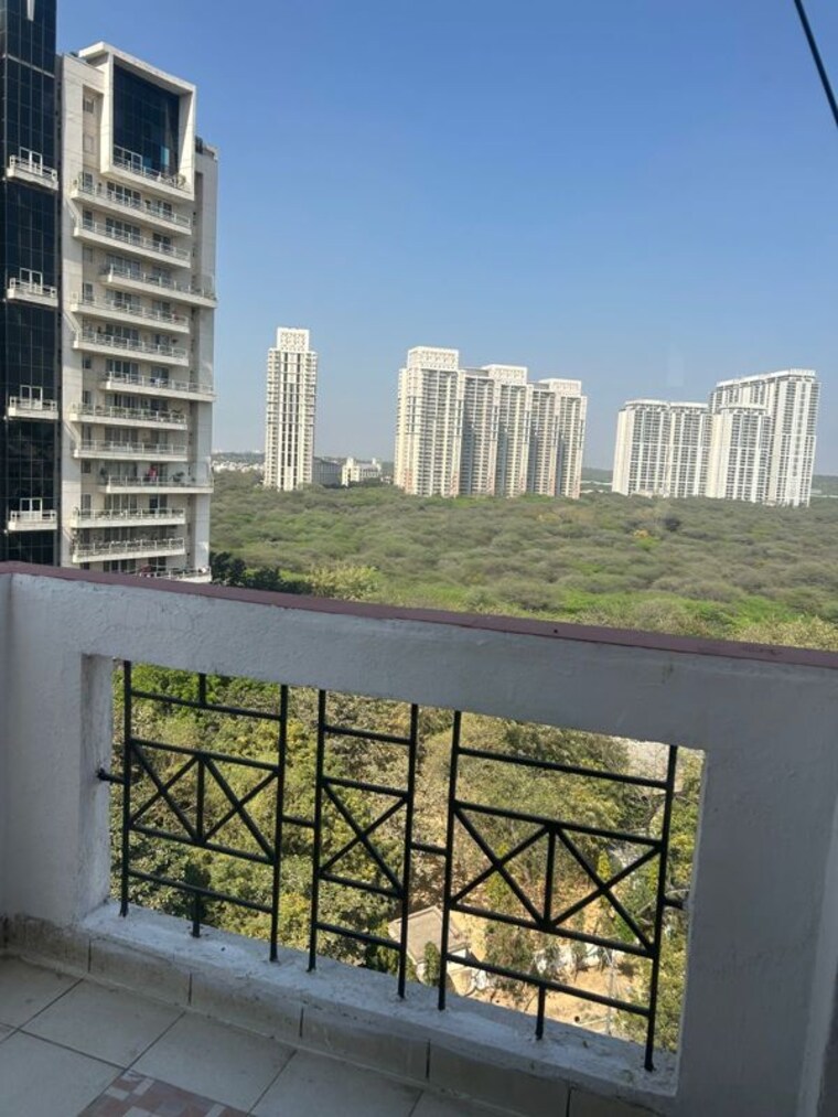 Exterior View, sector 45 3 Bedroom 450 Sq.Mt. Builder Floor In Sector 45 Noida 10331121