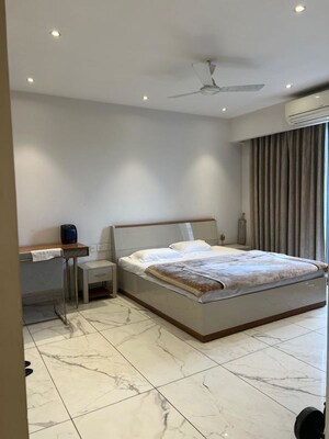 Bedroom in 4 BHK Builder Floor at Sector 14 – for Sale