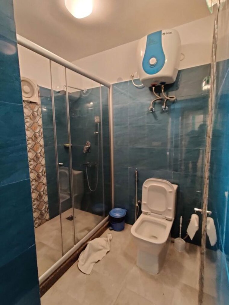 Bathroom, saket 2.5 Bedroom 160 Sq.Yd. Apartment In Saket Delhi 10331315