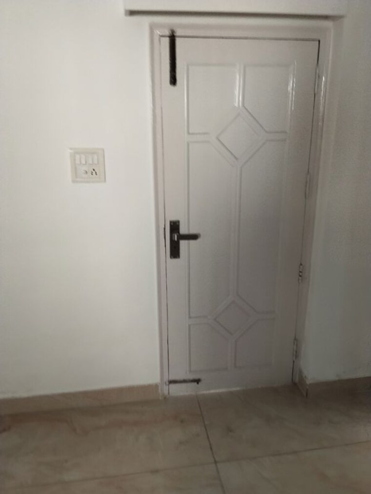 Bathroom, saket 2.5 Bedroom 160 Sq.Yd. Apartment In Saket Delhi 10331323