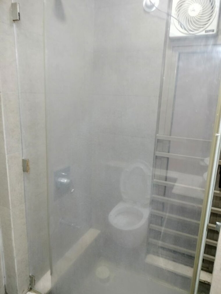 Bathroom, sheth-vasant-oasis 2 Bedroom 1250 Sq.Ft. Apartment In Andheri East Mumbai 10331325