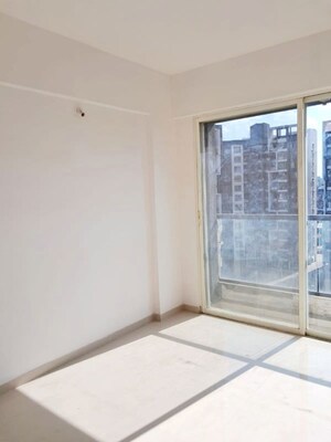 Room in 3 BHK Apartment at Guardian Eastern Meadows, Wagholi – for Rent