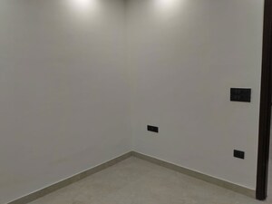 Room in 3 BHK Builder Floor at Govindpuri – for Sale