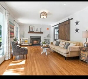 Living Room in 3.5 BHK Apartment at Pyramid Alban, Sector 71 – for Sale