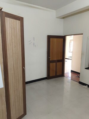 Room in 3 BHK Builder Floor at Hsr Layout Sector 3 – for Rent