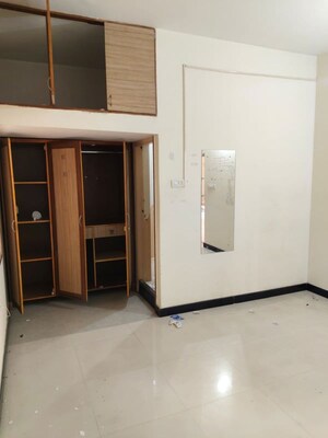 Room in 3 BHK Builder Floor at Hsr Layout Sector 3 – for Rent