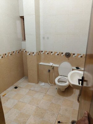 Bathroom in 3 BHK Builder Floor at Hsr Layout Sector 3 – for Rent