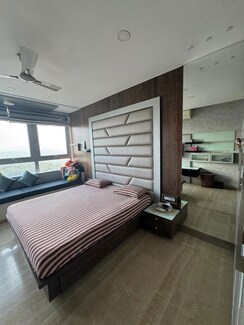 3 BHK + Pooja Room Apartment For Rent in Oberoi Realty Splendor Grande