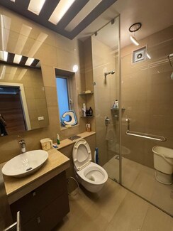 2.5 BHK + Pooja Room Apartment For Rent in Oberoi Springs