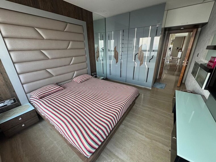 Bedroom, oberoi-springs 2.5 Bedroom 1000 Sq.Ft. Apartment In Andheri West Mumbai 10331380