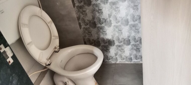 Bathroom, sector 6 ulwe 1 Bedroom 650 Sq.Ft. Apartment In Sector 6 Ulwe Navi Mumbai 10328456