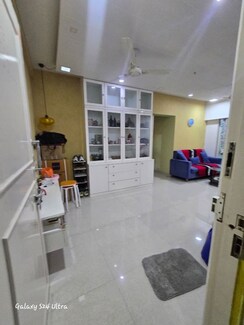 2 BHK Apartment For Sale in Gurukrupa Marina Enclave