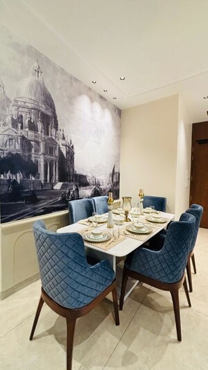 Team Area in 3 BHK Apartment at Sector 20 – for Sale