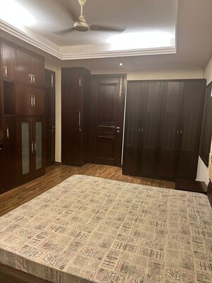 Bedroom in 1 BHK Builder Floor at Masjid Moth – for Rent