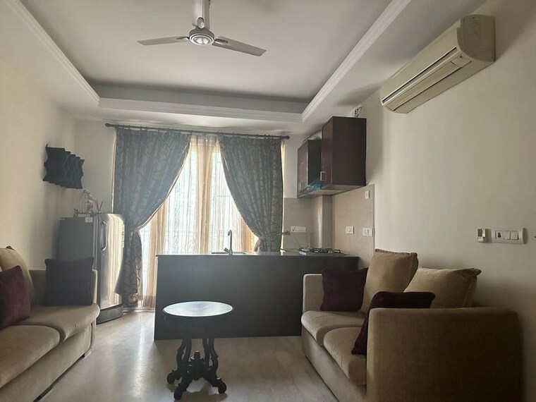 Team Area, masjid moth 1 Bedroom 150 Sq.Yd. Builder Floor In Masjid Moth Delhi 10331418