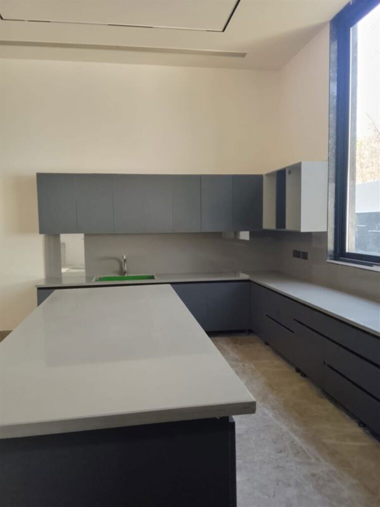 Kitchen, chattarpur 5 Bedroom 1008 Sq.Yd. Independent House In Chattarpur Delhi 10331433