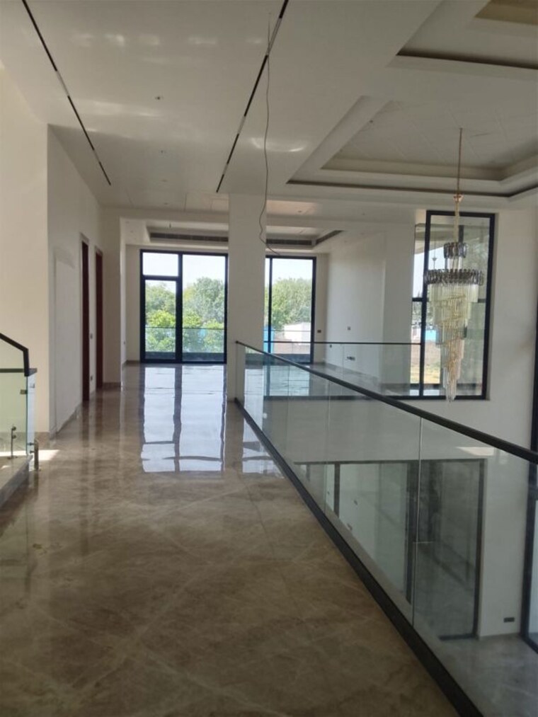 undefined, chattarpur 5 Bedroom 1008 Sq.Yd. Independent House In Chattarpur Delhi 10331433