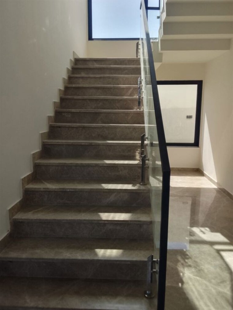 undefined, chattarpur 5 Bedroom 1008 Sq.Yd. Independent House In Chattarpur Delhi 10331433