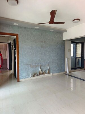 Room in 2 BHK Apartment at Runwal Pearl, Manpada – for Rent