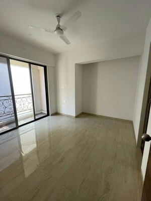 Room in 2 BHK Apartment at Raj Lifestyle, Mira Road – for Rent